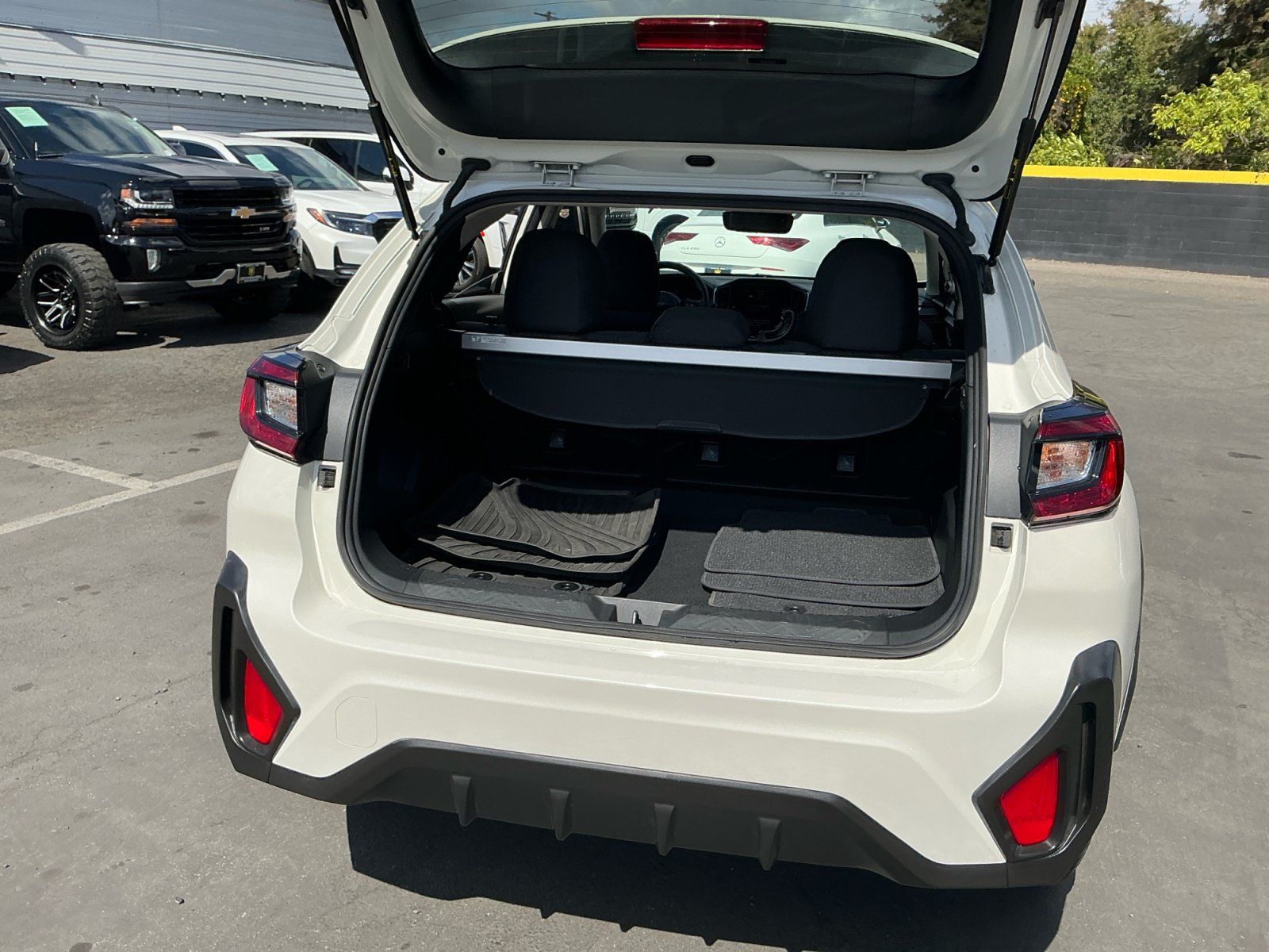 Used 2024 Subaru Crosstrek 2.0i Premium w/ Crosstrek Mirror Package AWD/4WD image 26