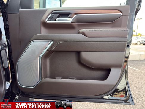 Used 2024 GMC Sierra 2500 Denali w/ Technology Package image 30