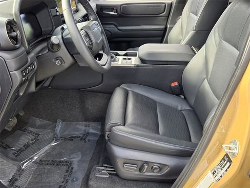 Used 2024 Toyota Land Cruiser image 10