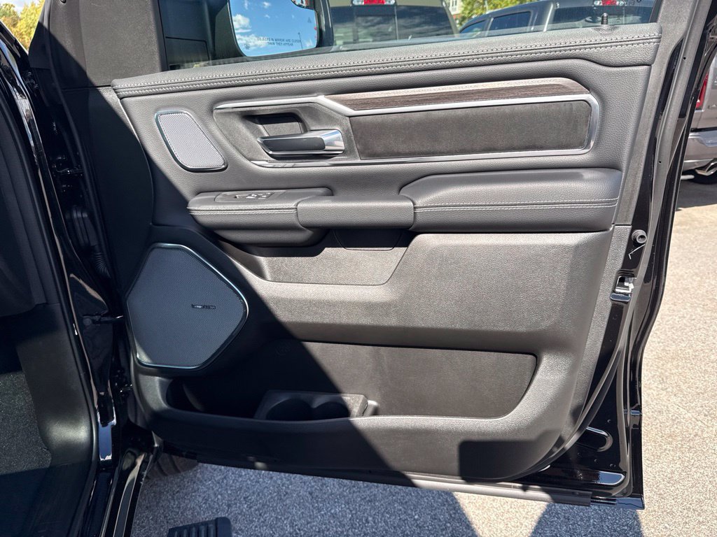 New 2027 RAM 1500 Laramie AWD/4WD image 30