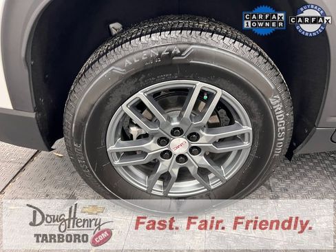 Used 2025 GMC Acadia Elevation image 17