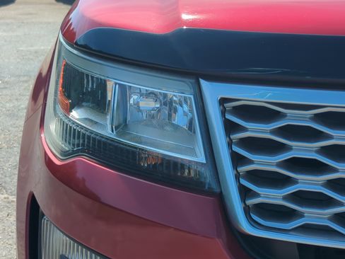 Used 2016 Ford Explorer Platinum AWD/4WD image 8