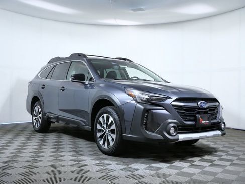 Used 2023 Subaru Outback Limited AWD/4WD image 1