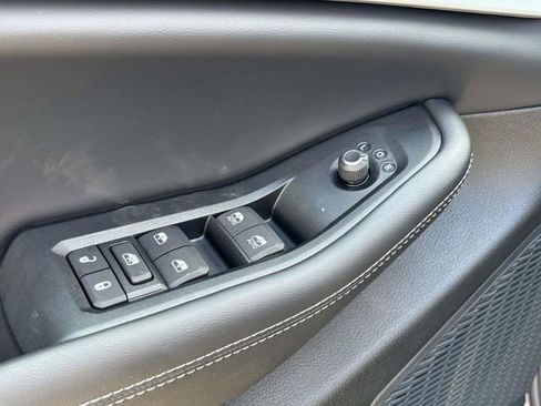 New 2026 Jeep Grand Cherokee Altitude AWD/4WD image 17