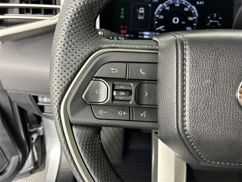 Used 2025 Toyota Tundra Limited image 22