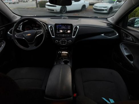 Used 2020 Chevrolet Malibu LT FWD image 15