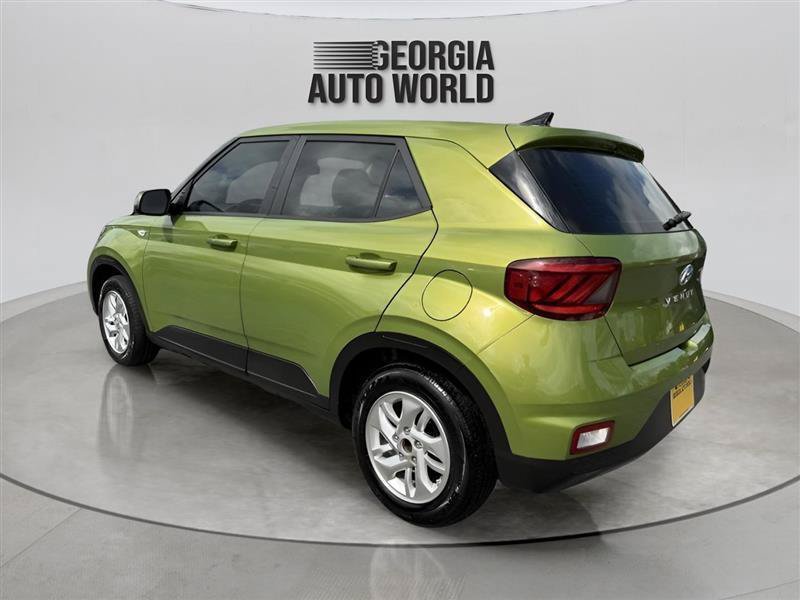 Used 2022 Hyundai Venue SE FWD image 11