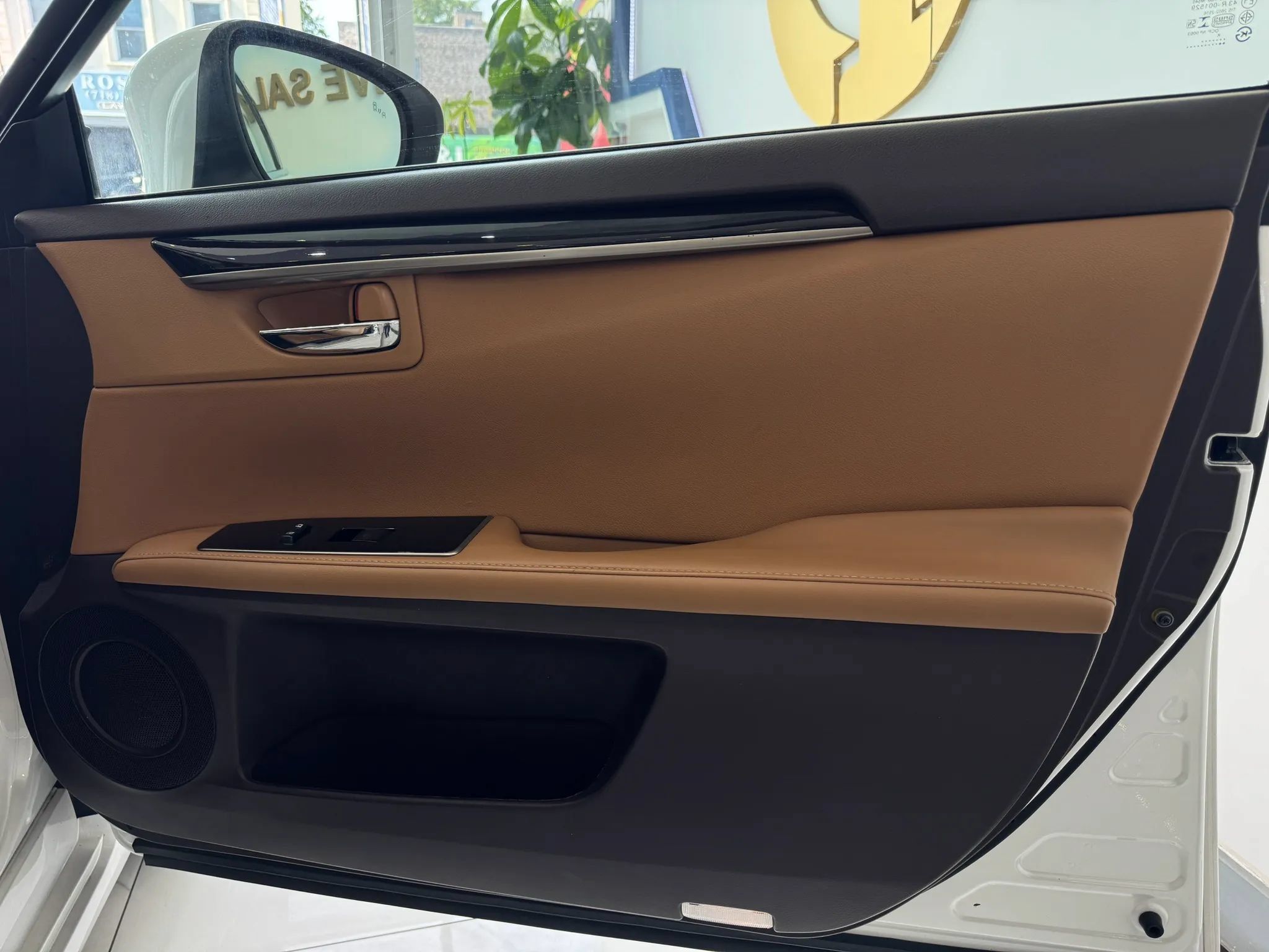 Used 2018 Lexus ES 350 w/ Premier Package FWD image 31