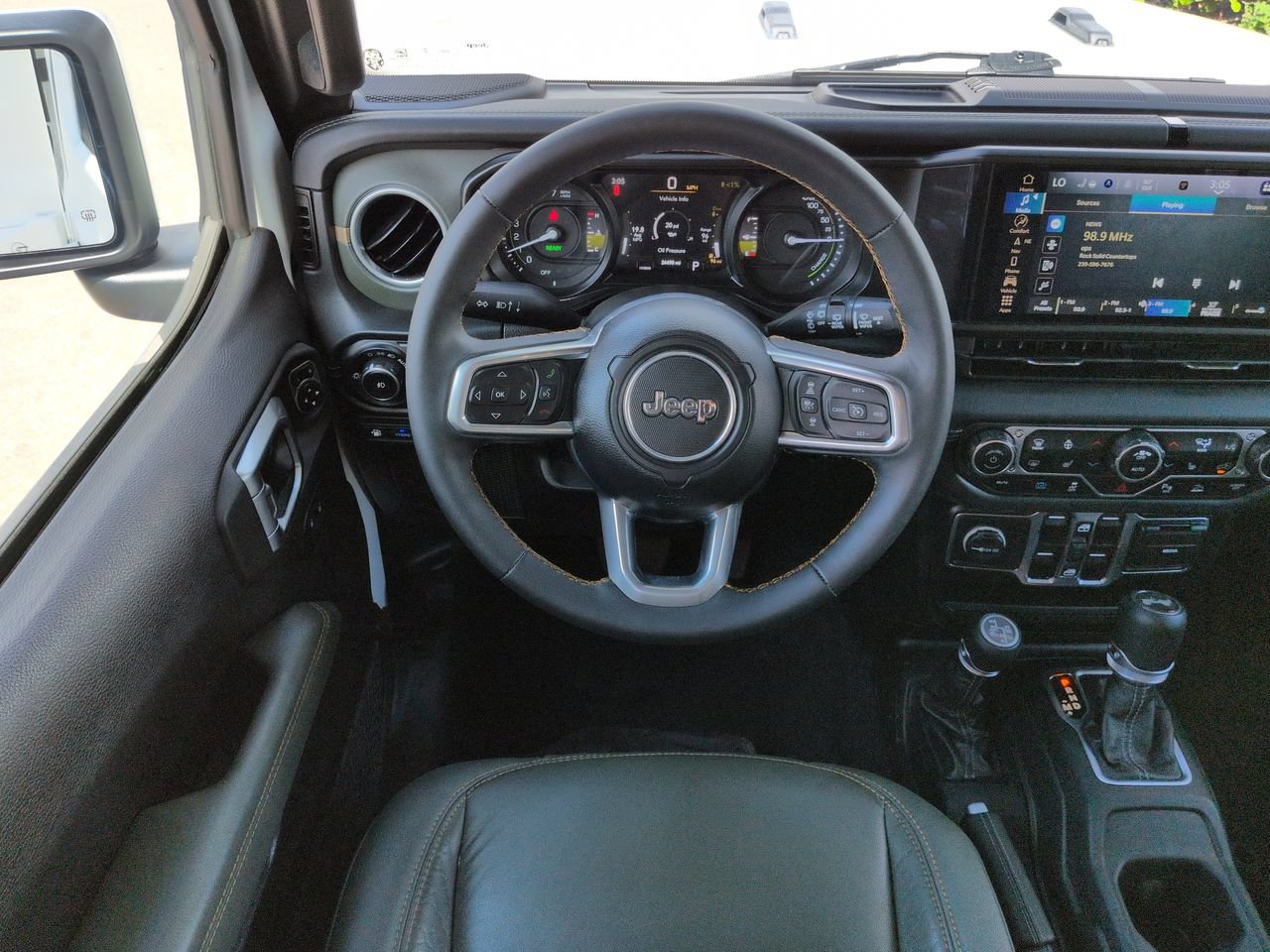 Used 2024 Jeep Wrangler High Altitude AWD/4WD image 16
