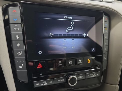 Certified 2025 INFINITI QX50 Luxe AWD/4WD image 20