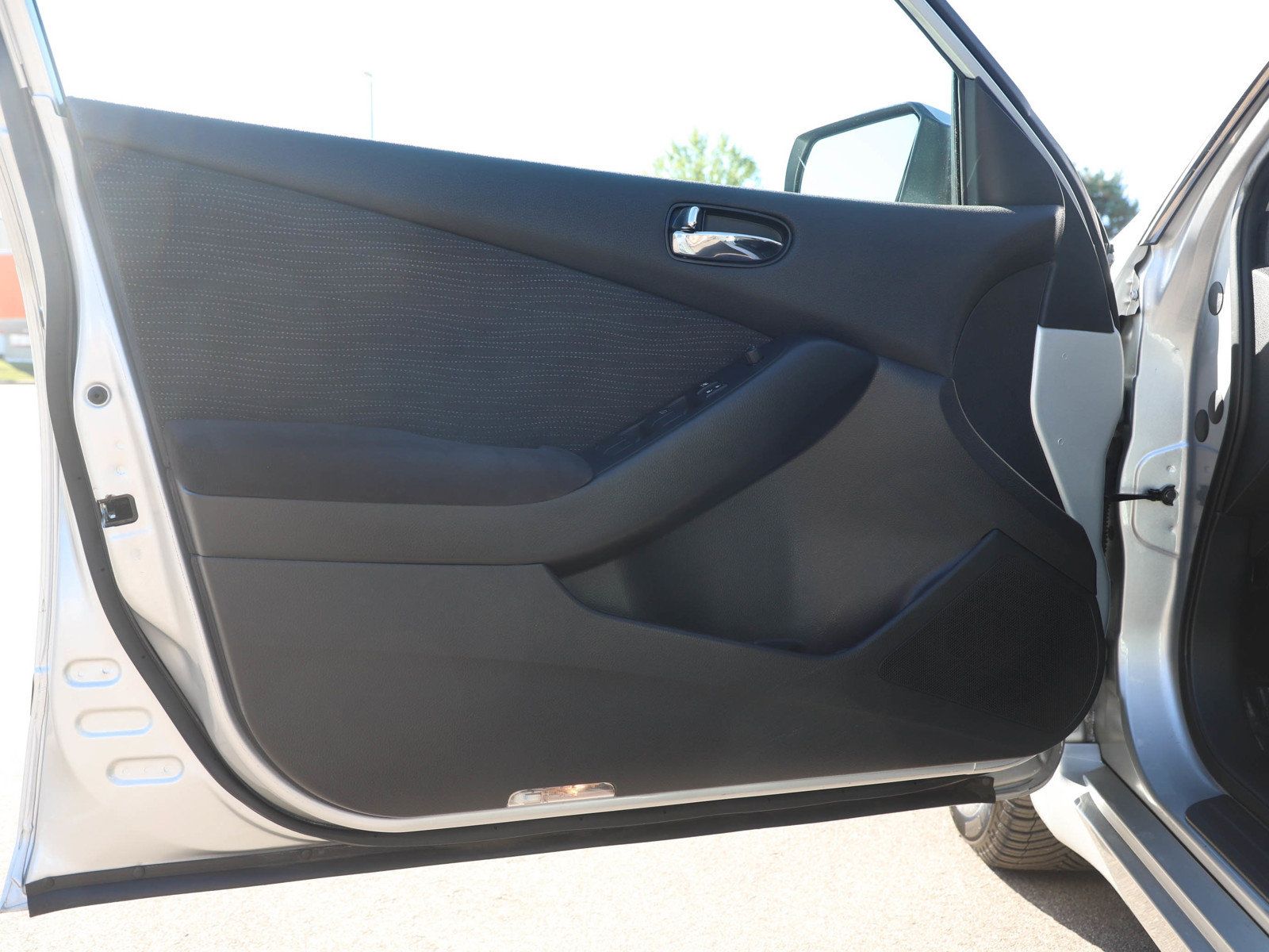 Used 2012 Nissan Altima 2.5 S FWD image 17