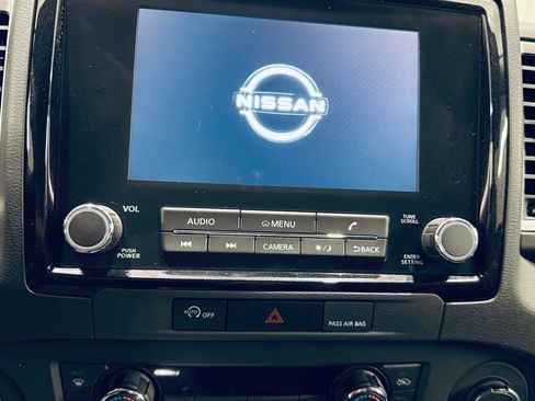 Used 2024 Nissan Frontier SL w/ Technology Package RWD image 9