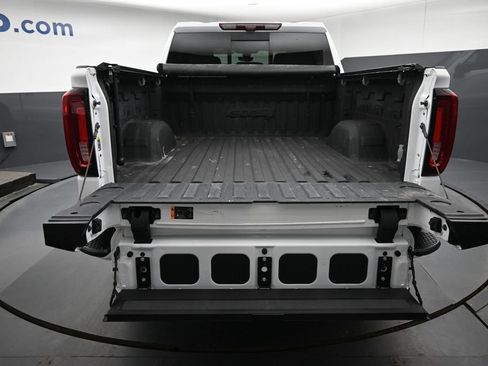 Used 2021 GMC Sierra 1500 AT4 w/ AT4 Premium Package AWD/4WD image 11