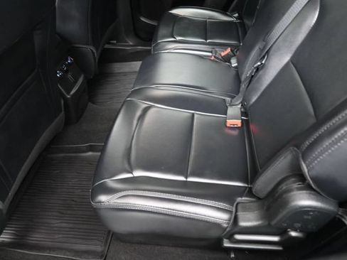 Used 2019 Ford Explorer XLT w/ Equipment Group 202A AWD/4WD image 22