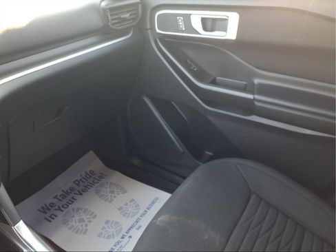 Used 2020 Ford Explorer XLT image 22