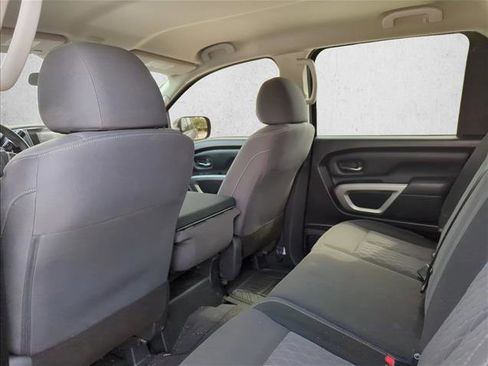 Used 2024 Nissan Titan SV RWD image 16