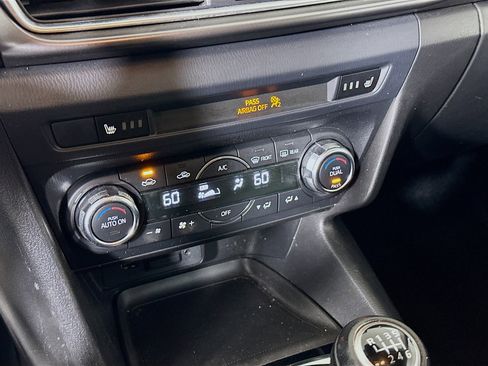 Used 2017 MAZDA MAZDA3 Grand Touring FWD image 23