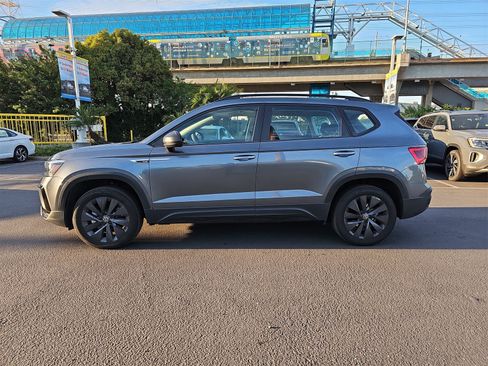 Used 2022 Volkswagen Taos S image 8