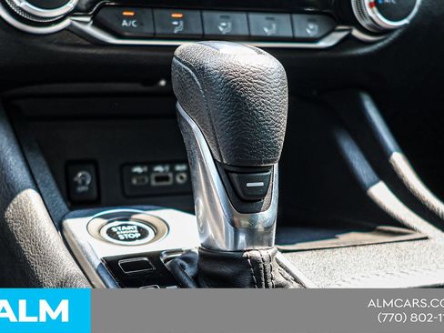 Used 2024 Nissan Sentra SV FWD image 33