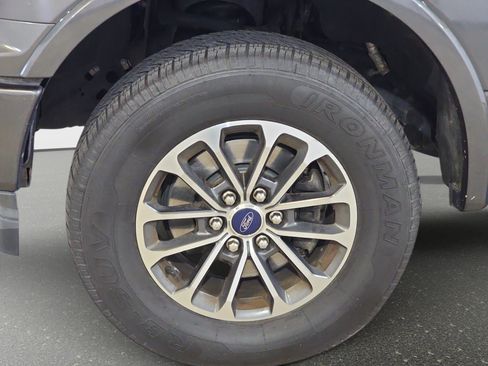 Used 2020 Ford F150 XLT w/ Equipment Group 302A Luxury AWD/4WD image 30