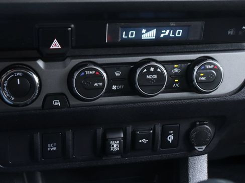 Used 2023 Toyota Tacoma TRD Off-Road AWD/4WD image 31