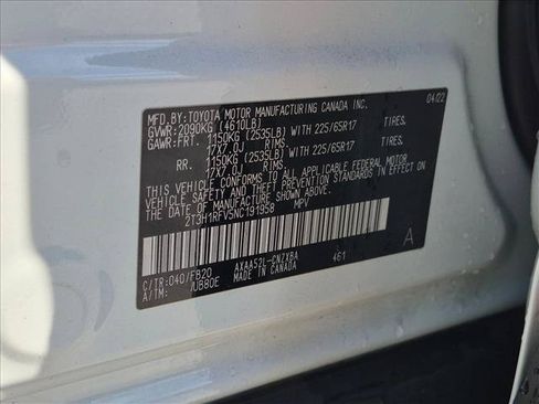 Used 2022 Toyota RAV4 LE FWD image 22