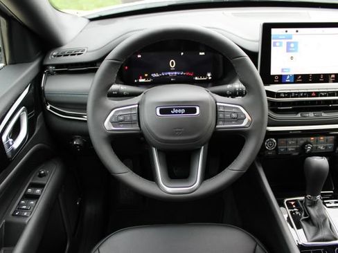 New 2026 Jeep Compass Limited w/ Sun, Sound & Navigation Group AWD/4WD image 19