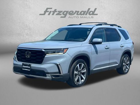 Used 2023 Honda Pilot Elite image 2