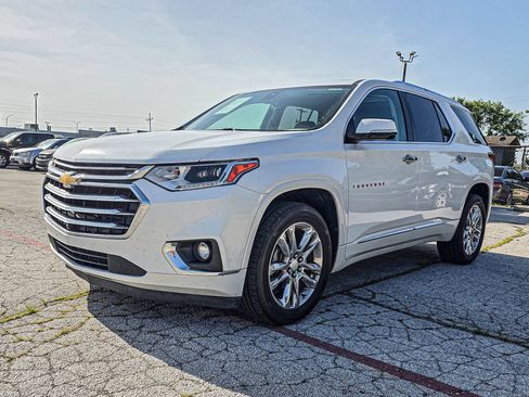 Used 2020 Chevrolet Traverse High Country w/ LPO, Floor Liner Package FWD image 3