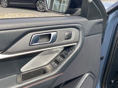 Certified 2025 Ford Explorer ST image 14