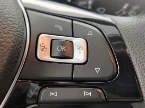 Used 2017 Volkswagen Passat 1.8T S image 22