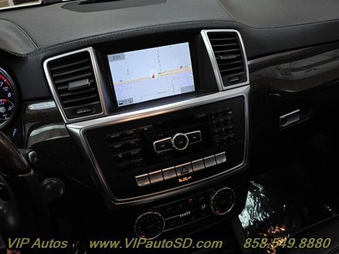 Used 2013 Mercedes-Benz GL 450 4MATIC image 28