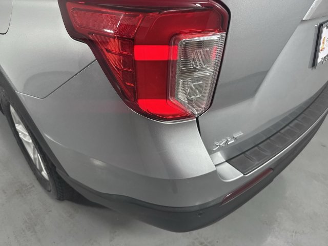 Used 2020 Ford Explorer XLT w/ Comfort Package AWD/4WD image 31