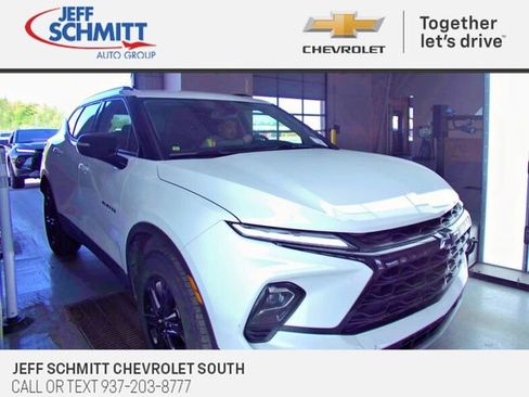 Used 2024 Chevrolet Blazer LT w/ Midnight/Sport Edition FWD image 1