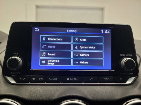 Used 2024 Nissan Sentra S FWD image 25