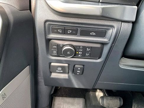 Used 2022 Ford F150 Lariat w/ Equipment Group 502A High image 31