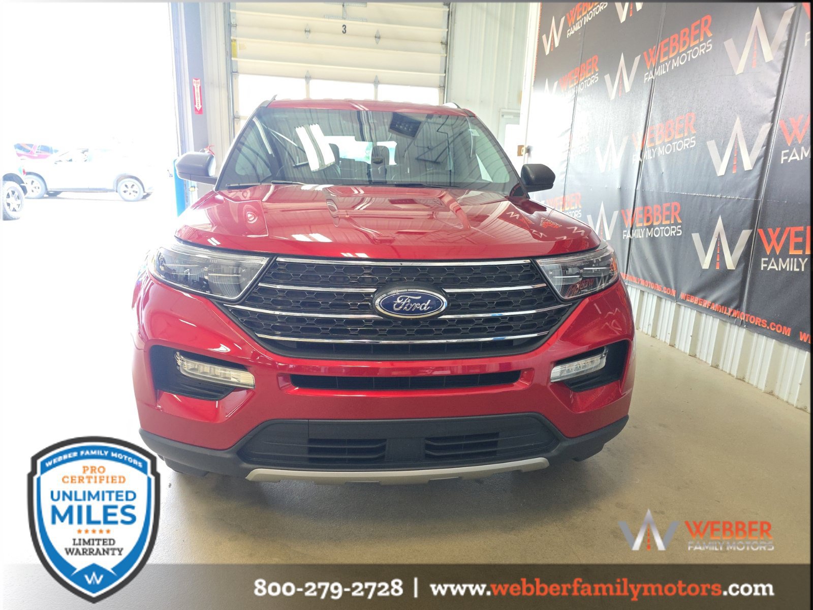 Used 2024 Ford Explorer XLT w/ Equipment Group 202A AWD/4WD image 2