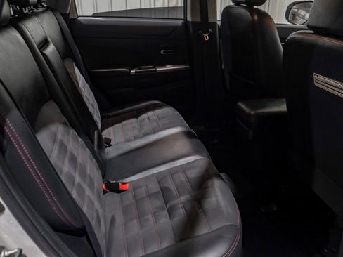 Used 2018 Mitsubishi Outlander Sport SE image 23