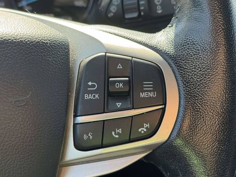Used 2022 Ford Explorer XLT AWD/4WD image 24