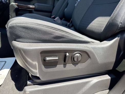 Used 2020 GMC Sierra 1500 SLE w/ SLE Value Package AWD/4WD image 12
