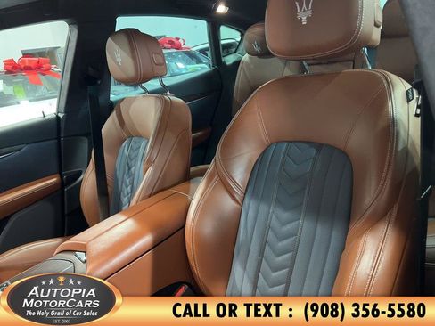 Used 2018 Maserati Levante S GranLusso AWD/4WD image 10