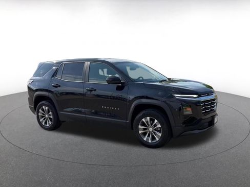 Used 2025 Chevrolet Equinox LT FWD image 2