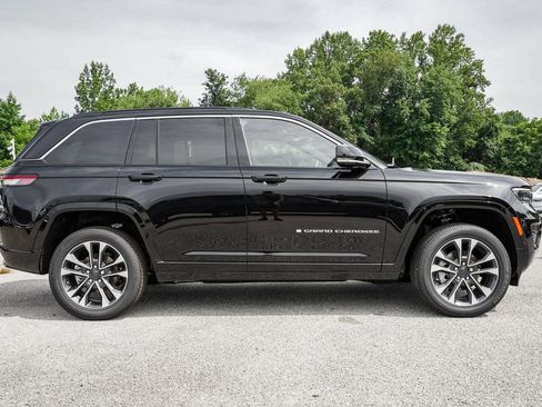 New 2025 Jeep Grand Cherokee Overland w/ Adv Protech Group III image 4