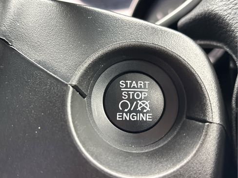 Used 2019 Jeep Compass Latitude w/ Popular Equipment Group image 14