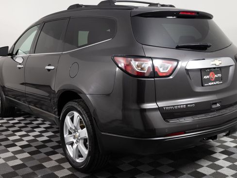 Used 2017 Chevrolet Traverse LT w/ True North Edition AWD/4WD image 5