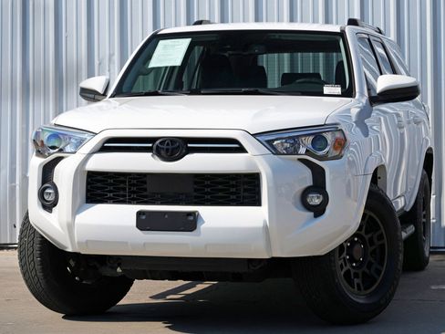 Used 2021 Toyota 4Runner SR5 image 3