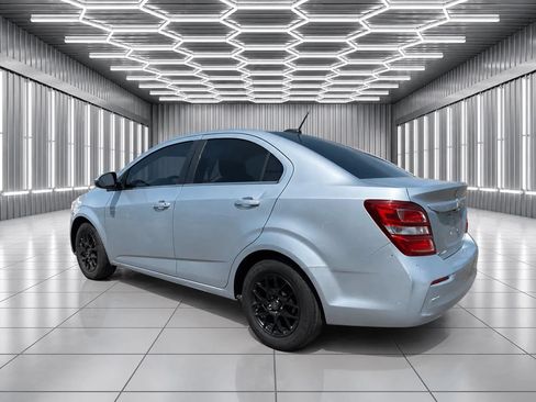 Used 2017 Chevrolet Sonic LT FWD image 3