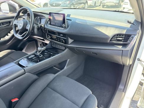 Used 2024 Nissan Rogue S FWD image 28