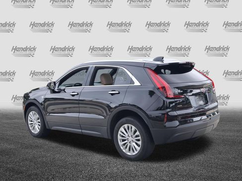 Used 2024 Cadillac XT4 Luxury w/ Cold Weather Package AWD/4WD image 7