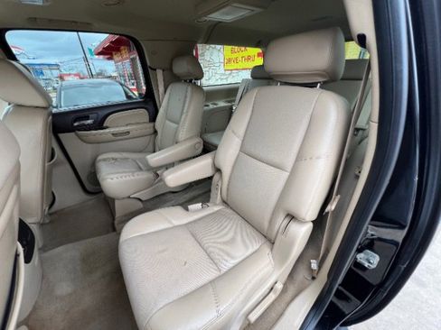 Used 2009 GMC Yukon XL Denali image 11